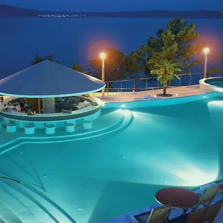 Awesome In With 3 Bedrooms, Wifi And Swimming Pool Appartamento *