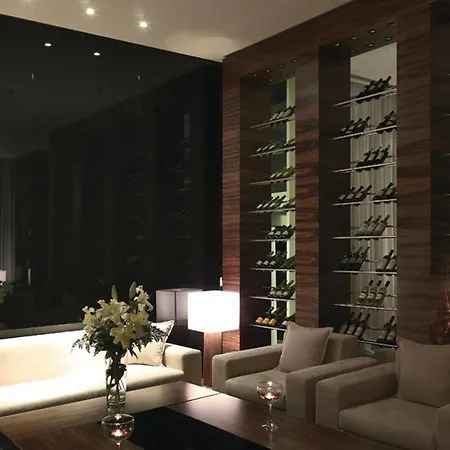 Awesome In With 3 Bedrooms, Wifi And Swimming Pool Διαμέρισμα *